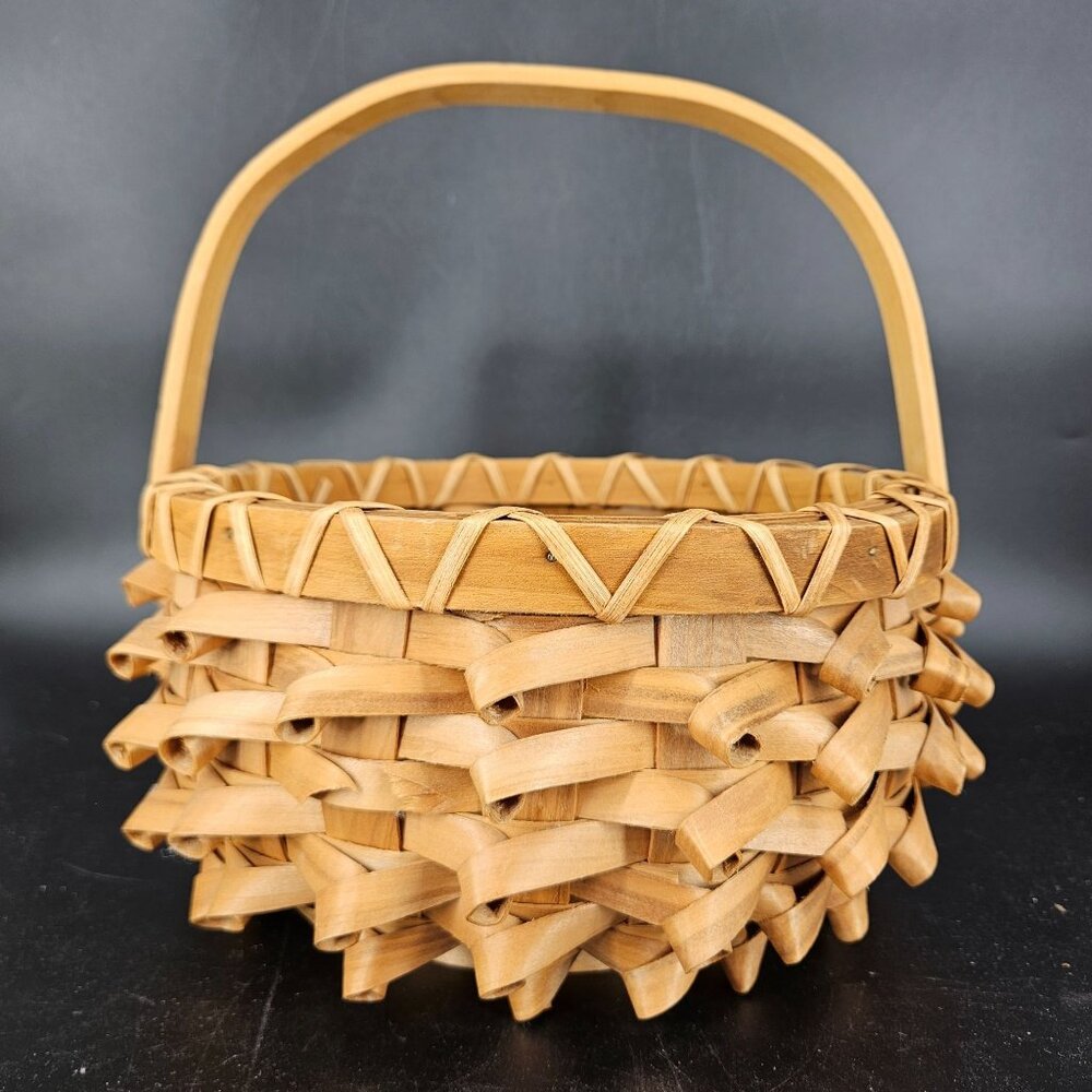 Vintage Porcupine Curls Pokey Round Wicker Basket with Handle Woven Carrier 9"